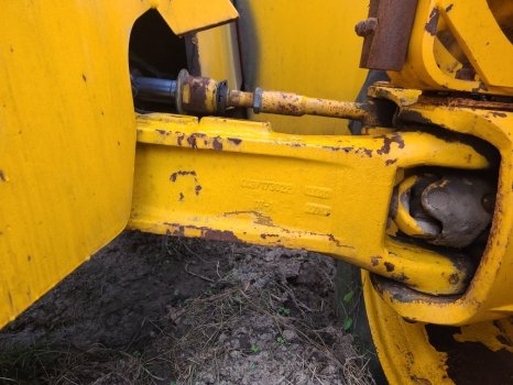 1437-170425-161339077-PTIMG.jpg Jcb 533-105 Achteras Aandrijfas RHS, LHS 448/5676, 914/90640, 914/60101 – Bild 1