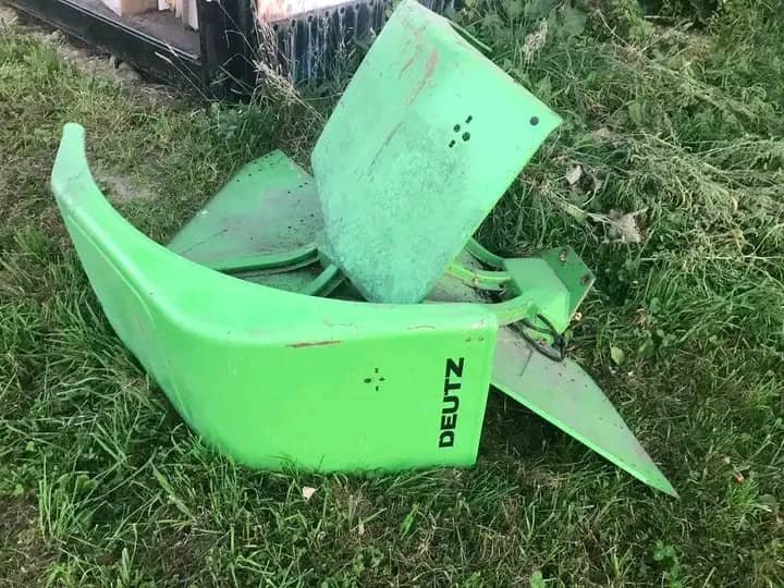 8e3ba7aa-53e7-4dc0-9d3e-9aa35bc0cd65.jpg Deutz 80/100/130 06 spatbord – Bild 1