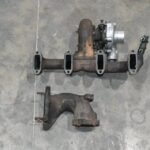 Turbocompressor met uitlaatspruitstuk voor Deutz motor BF4L 913/Deutz 4.51,4.71