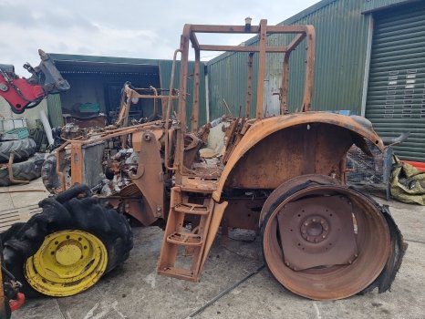 VH-180325-115356-08-1-VHIMG.jpg JOHN DEERE 6320 REMMEN VOOR ONDERDELEN