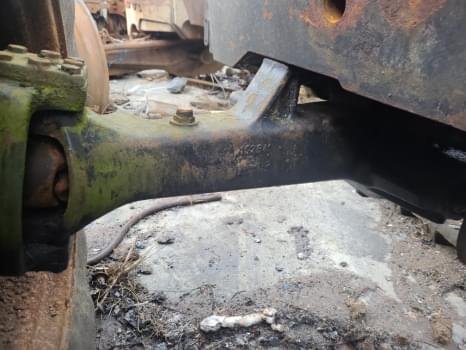 Deutz-Fahr DX4.57 VORDERACHSGEHÄUSE LINKS 102841 102841, 04386762, 04388595 – Bild 1