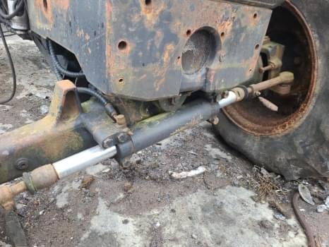 Deutz-Fahr DX4.57 Lenkzylinder 04386757 – Bild 3