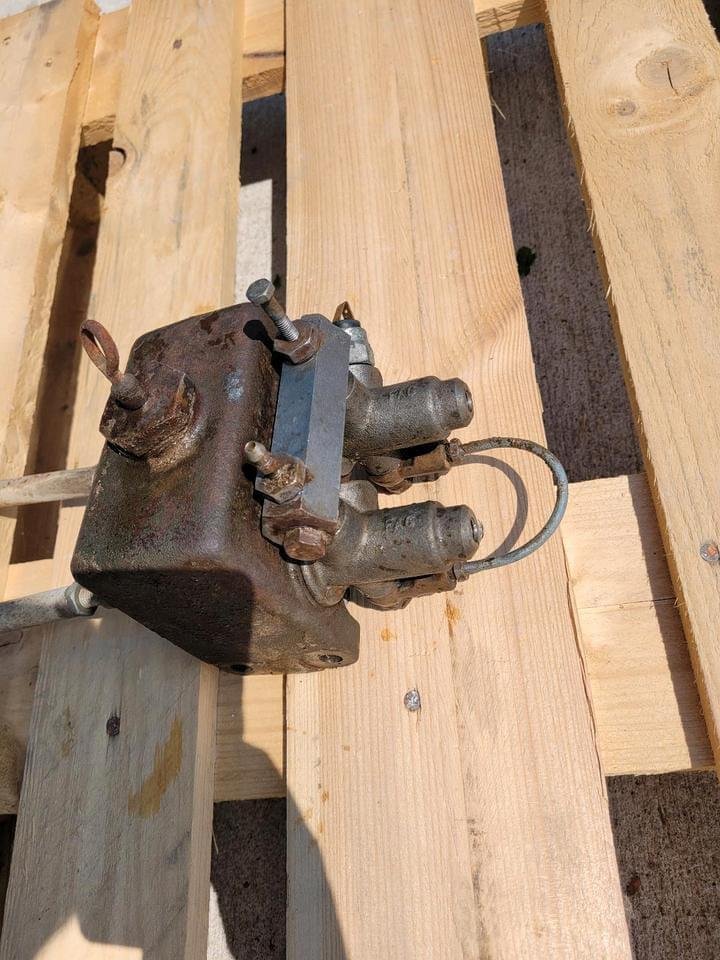 Redelijk gebruikte hoofdremcilinder voor Deutz 7006, 8006, 9006, 10006, 13006. – Bild 1