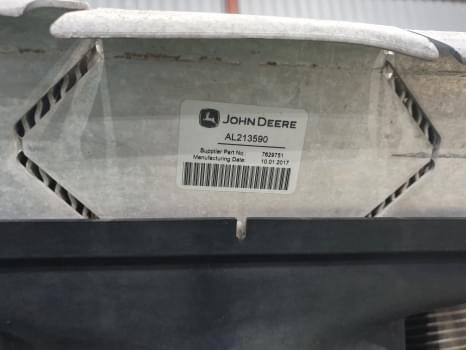 John Deere 6145R op zoek naar reserveonderdele – Bild 27