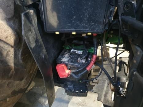 John Deere 6145R op zoek naar reserveonderdele – Bild 47